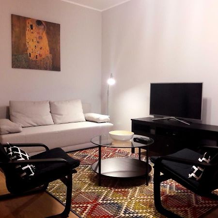 Ferienwohnung Modern & Quiet In Royal Wilanow With Netflix Warschau Exterior foto